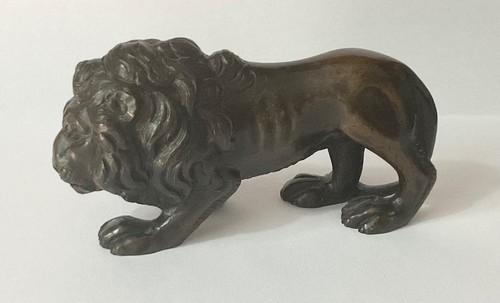 Small heavy bronze lion - small,