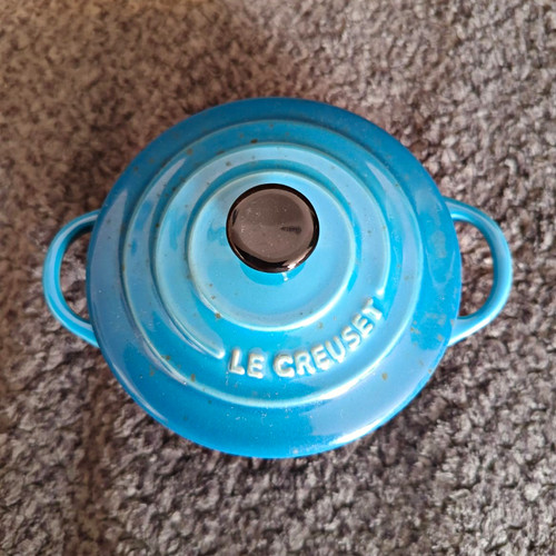 Creuset blue round ceramic - round,