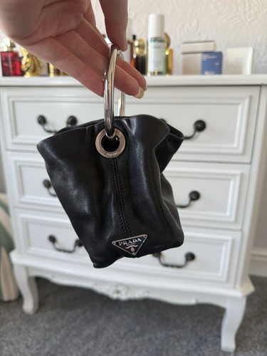 Prada black leather logo - black,