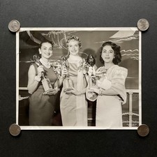 1960s Gangplank Tavern Girl Of