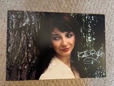 KATE BUSH SIGNED 10x8 PHOTO
