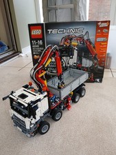 LEGO Technic Mercedes-Benz Arocs 3245 Age 11 -16. 42043