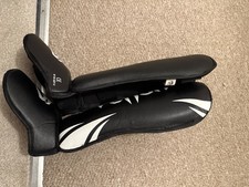 venum shin guards size Large