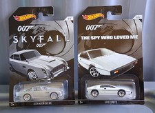 Hot Wheels 007 Vehicles x2