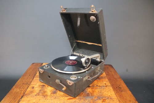 Colombia gramophone portable - gramophone,