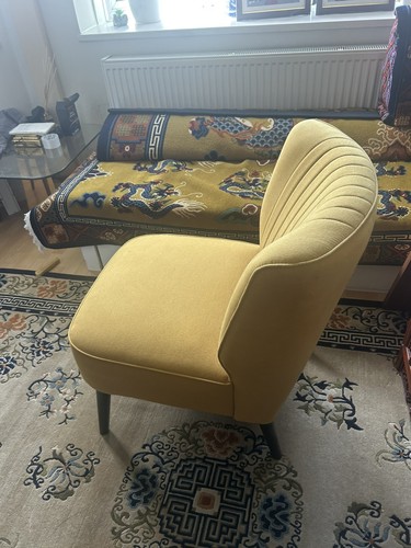 Yellow velvet chair - yellow,