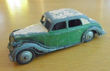 Vintage Dinky Toys 40A RILEY Saloon Car - Made In England - *To RESTORE*