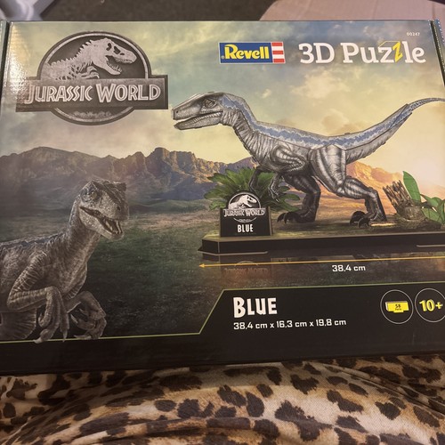 Revell jurassic world blue - world, 3d