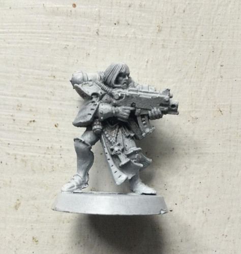 Battle sister with bolter - battle,