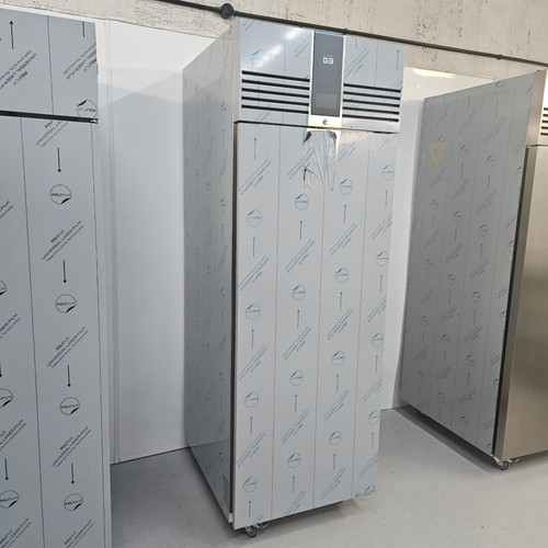 Single fridge 600l stainless - single,
