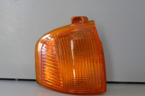Front right turn signal - front,