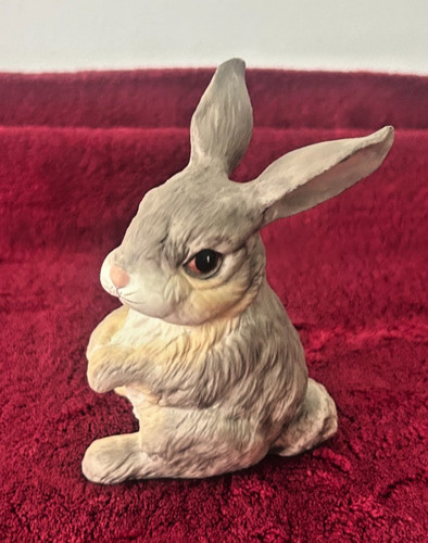 Boehm porcelain sitting rabbit - boehm,