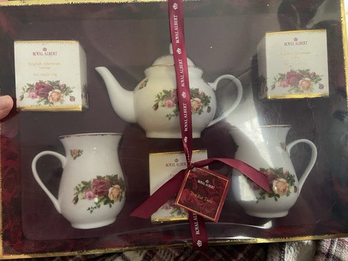 Royal albert porcelain teapot - royal,