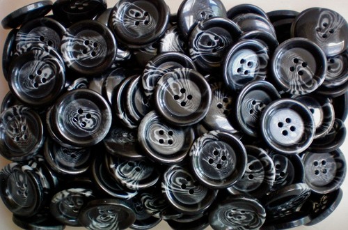 Buttons 18mm 25mm - black, grey