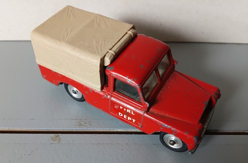 Triang spot 316 fire dept - on,