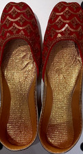 New Handmade Indian and Pakistani Red Khussa Punjabi Jutti Shoes Embroidered