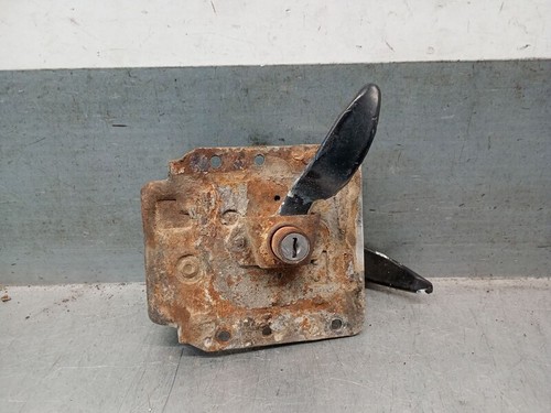 E74 boot lid lock - land, rover
