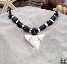 SHARK TOOTH NECKLACE SURFER