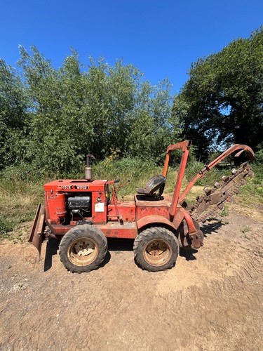 Ditch witch trencher v30 - witch,