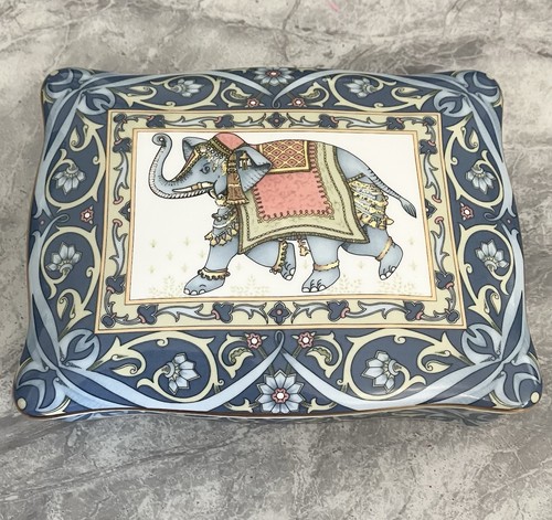 Wedgwood blue elephant bone - elephant,