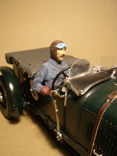 Tim birkin driving vroom - 1/18,