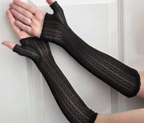 Victorian lace mittens - lace,