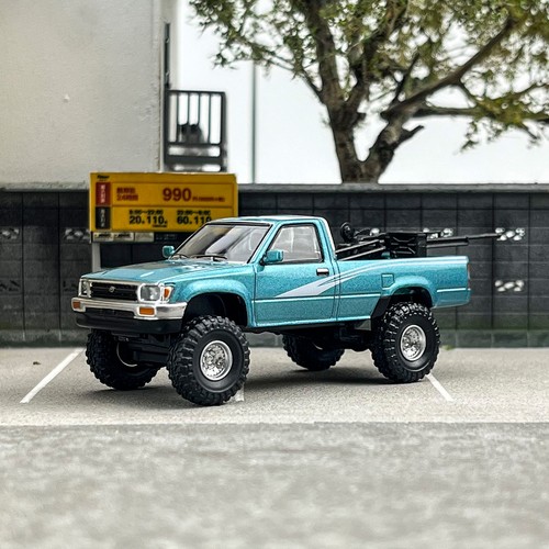 Scale green hilux 4x4 - scale,