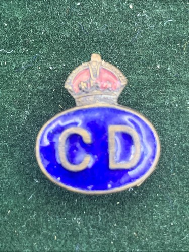 Ww2 civil defence enamel lapel - civil,