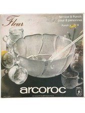 Arcoroc France Fleur Punch Set for 8 Glassware Punch Bowl Cups Ladle 1970s Boxed