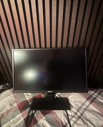 The benq gw2470 - the, a