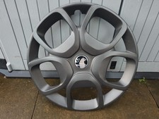 Single Vauxhall Vivaro Van 17"