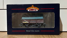 BACHMANN 33-080 - CHINA CLAY WAGON WITH HOOD BR BAUXITE - WEATHERED - FREE POST