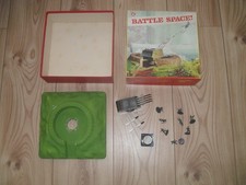 OO GAUGE TRIANG BATTLE SPACE R671 "MULTIPLE GROUND-TO-AIR SITE" - BOXED