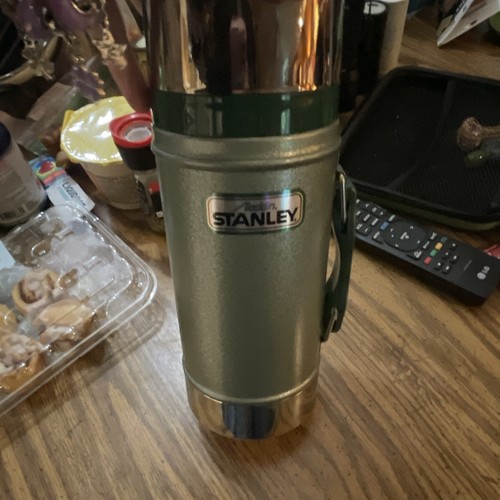Stanley classic vacuum flask - stanley,