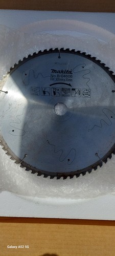 Makita mitre saw - makita,