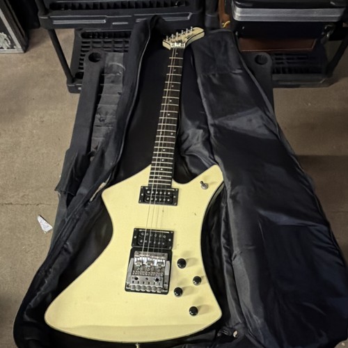 Washburn electric guitar - washburn, a-20