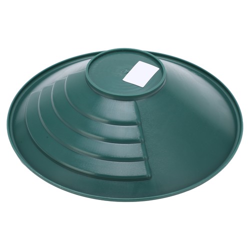 Gold pan sifting - gold,