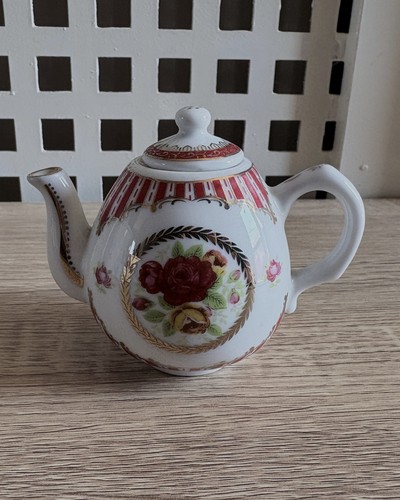 Porcelain arts miniature - porcelain,