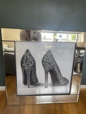 mirror wall glitter shoe picture 