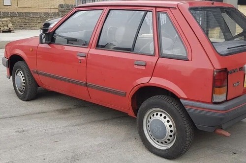 Genuine vauxhall nova 2 - genuine,