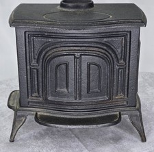 Vermont Castings Cast Iron Coin Still Bank Defiant Wood Burning Stove 