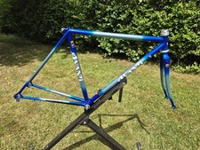 Avanti 49cm Reynolds 653 frameset with Campagnolo headset and bottom bracket. 