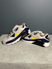 Size 11 - Nike Air Max 90