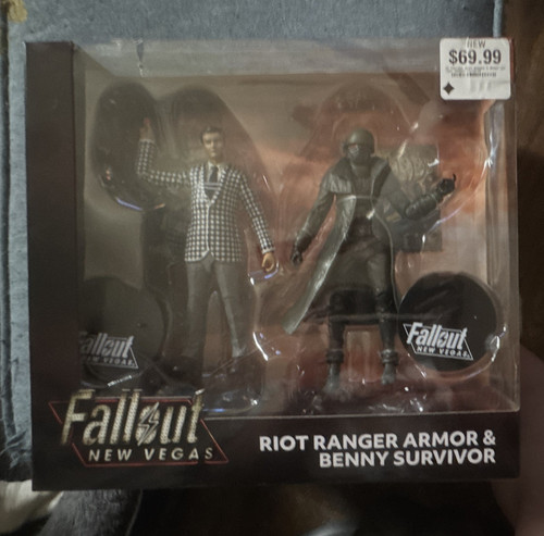 Fallout action figure set - action,