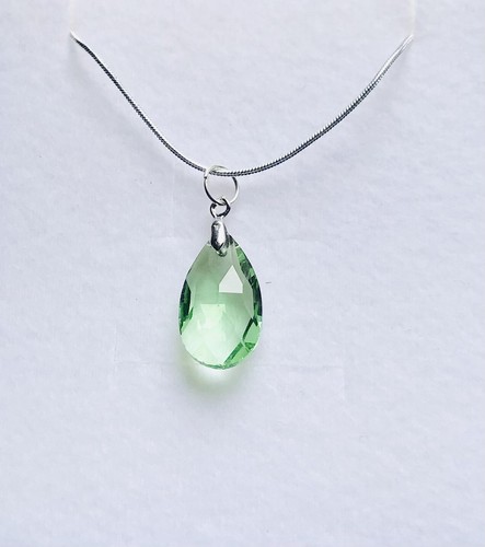 Stunning peridot green crystal - stunning,