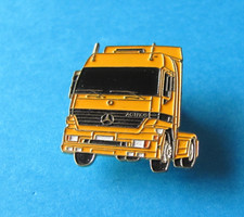 MERCEDES-BENZ ACTROS Truck / Lorry  Pin Badge.  VGC.