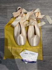 Gaynor Minden Lyra Sculpted