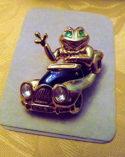 Vintage 1980 frog car - 1980, a