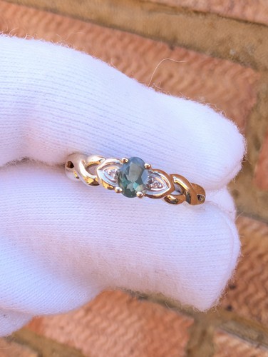 9ct yellow gold - yellow, natural