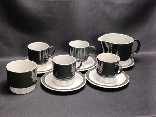 Piece poole pottery s - 11, pottery's